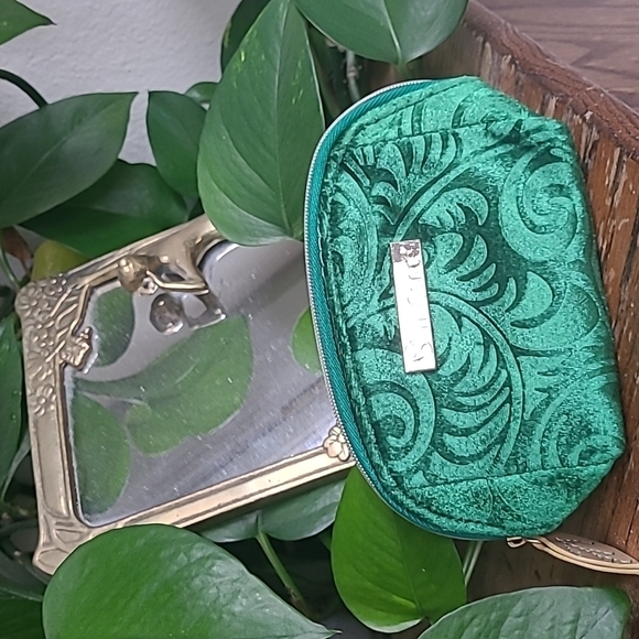 SeneGence 4pc bundle - Picture 2 of 11